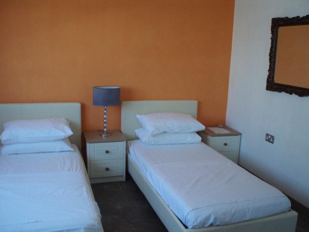 Hotel Big Red'S à Bull Savanna Extérieur photo